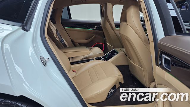Porsche Panamera 2018 — photo 12