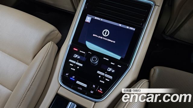 Porsche Panamera 2018 — photo 18