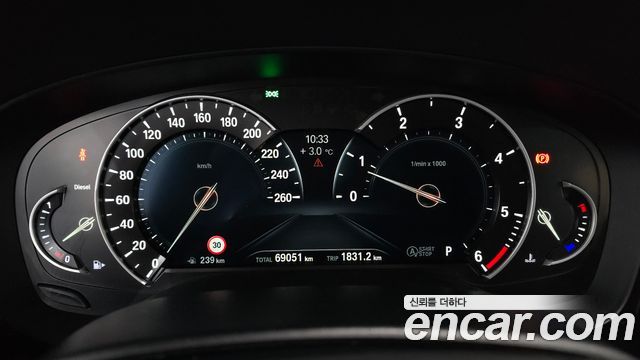 BMW 5-Series 2018 — photo 8