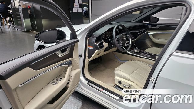 Audi A6 2025 — photo 10