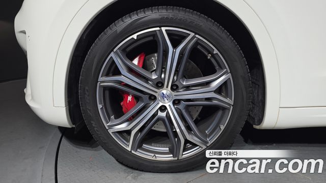 Maserati Levante 2019 — photo 5