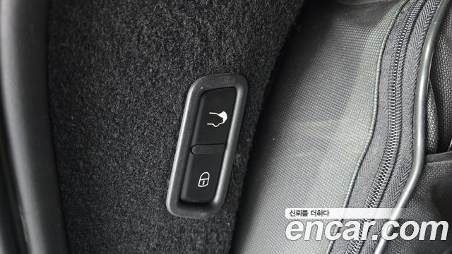 Maserati Levante 2019 — photo 20
