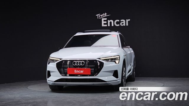 Audi e-tron 2021 — photo 3