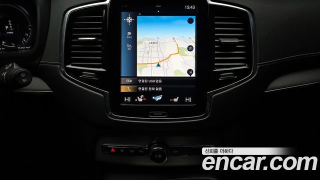 Volvo XC90 2021 — photo 15