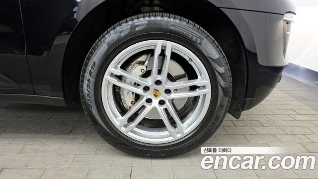 Porsche Macan 2017 — photo 5