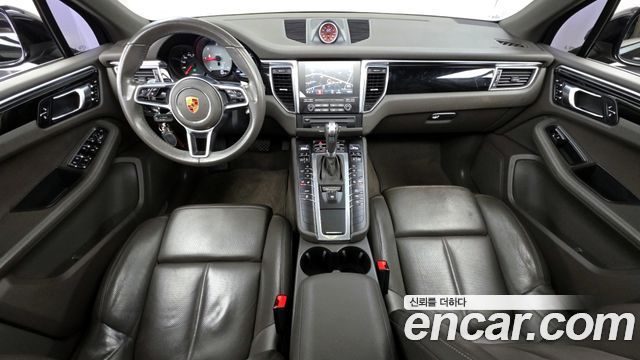 Porsche Macan 2017 — photo 7