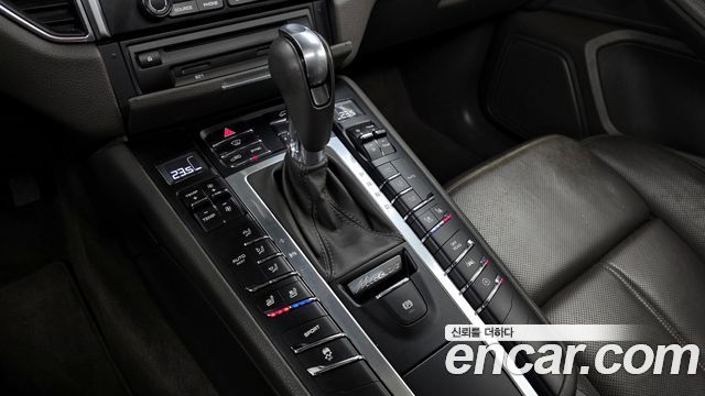 Porsche Macan 2017 — photo 9