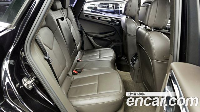 Porsche Macan 2017 — photo 12