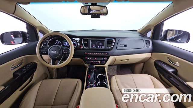Kia Canival 2019 — photo 7