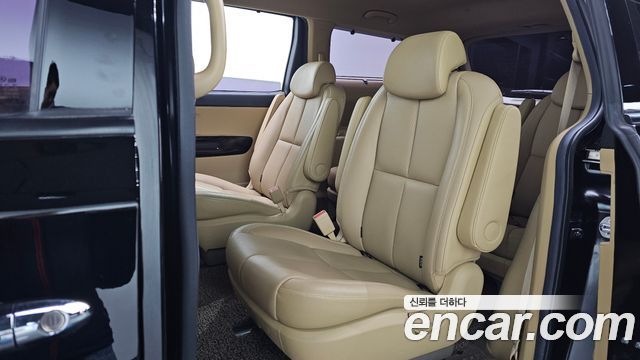 Kia Canival 2019 — photo 12