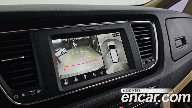 Kia Canival 2019 — photo 14