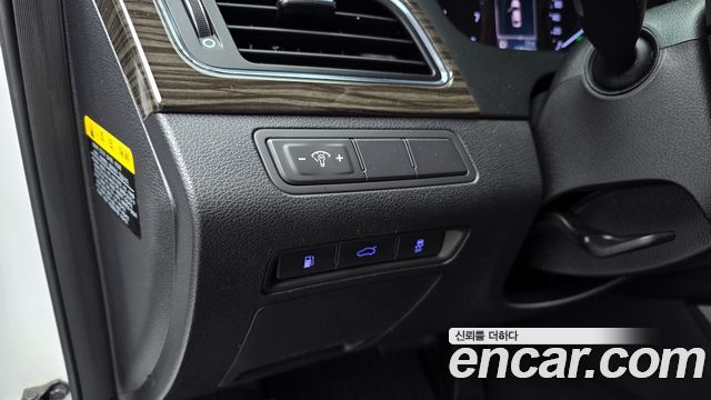 Hyundai Sonata 2015 — photo 16