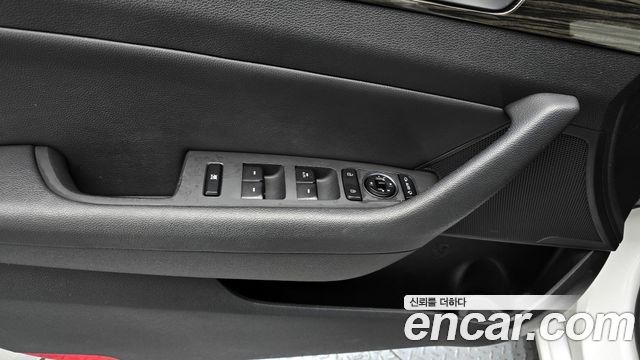 Hyundai Sonata 2015 — photo 17