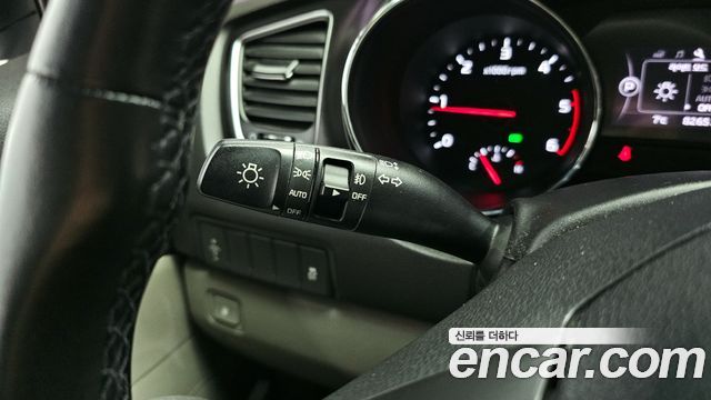 Kia Canival 2016 — photo 17