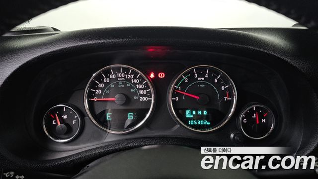 Jeep Wrangler 2017 — photo 8