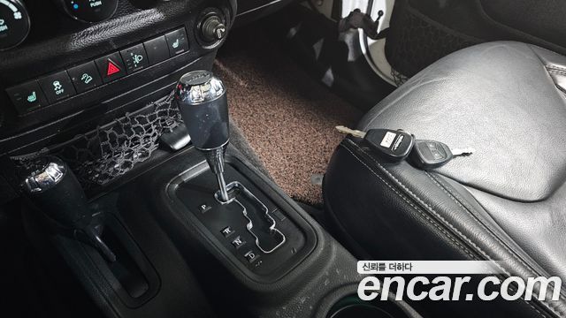 Jeep Wrangler 2017 — photo 9