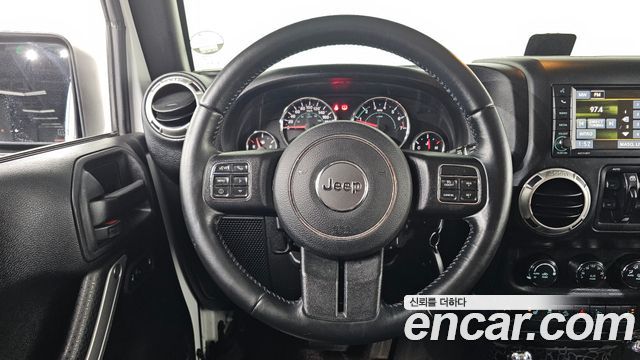Jeep Wrangler 2017 — photo 15