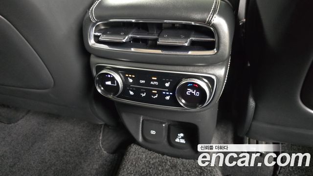 Genesis GV80 2020 — photo 18