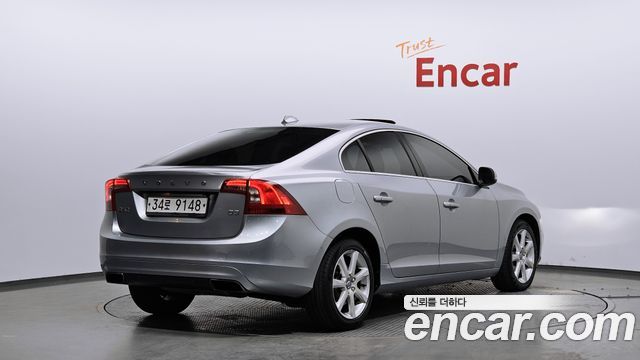 Volvo S60 2016 — photo 2