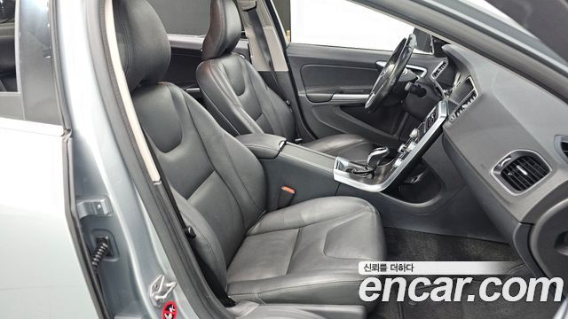 Volvo S60 2016 — photo 10