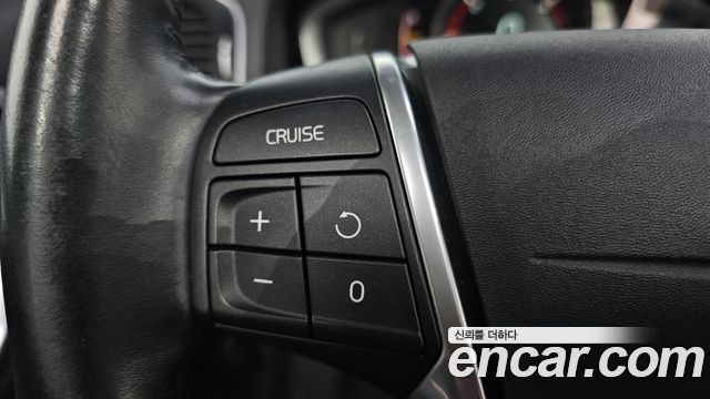 Volvo S60 2016 — photo 20