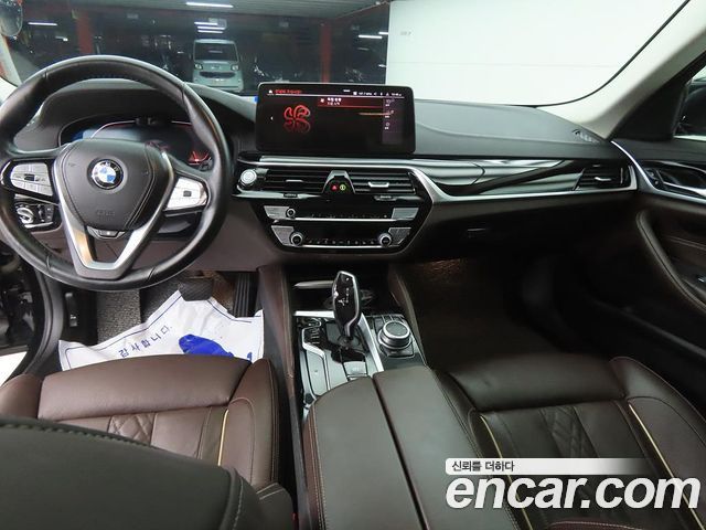 BMW 5-Series 2022 — photo 7