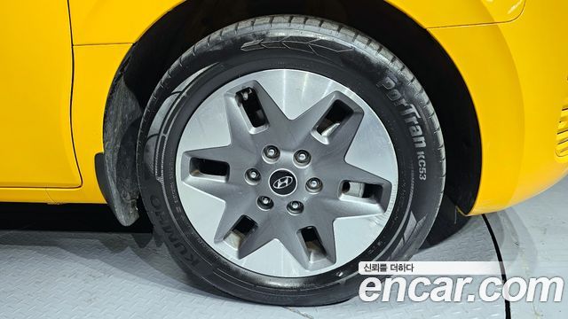 Hyundai Staria 2023 — photo 5