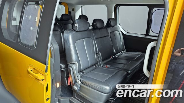 Hyundai Staria 2023 — photo 12
