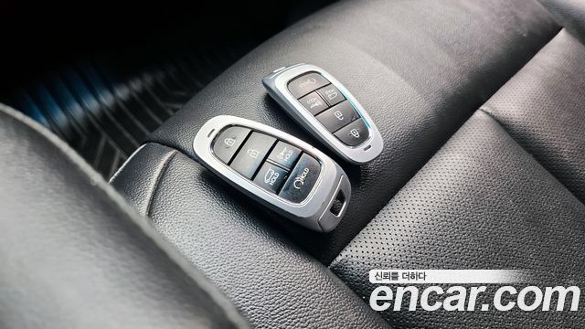 Hyundai Staria 2023 — photo 18