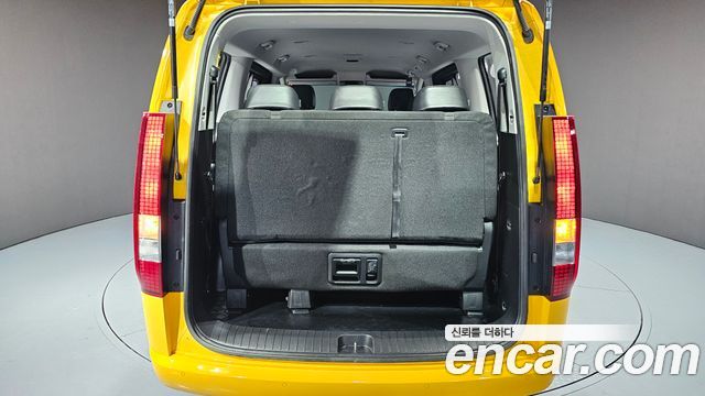 Hyundai Staria 2023 — photo 20