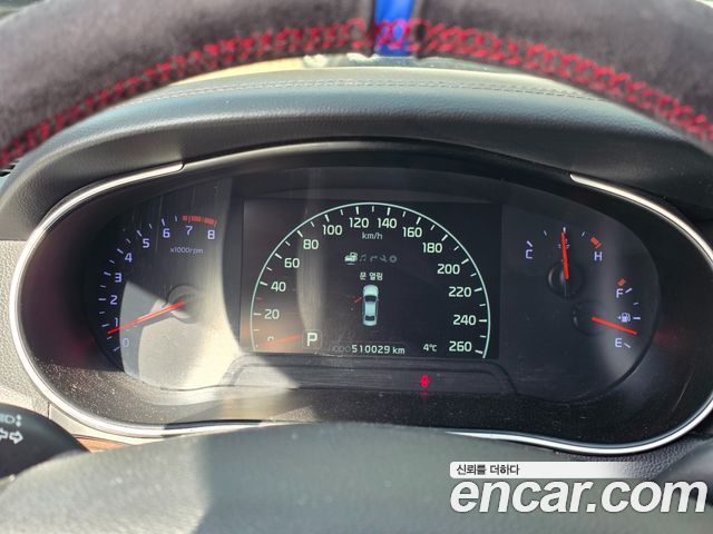 Kia K7 2016 — photo 11