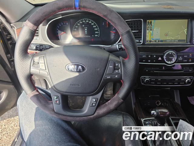 Kia K7 2016 — photo 16