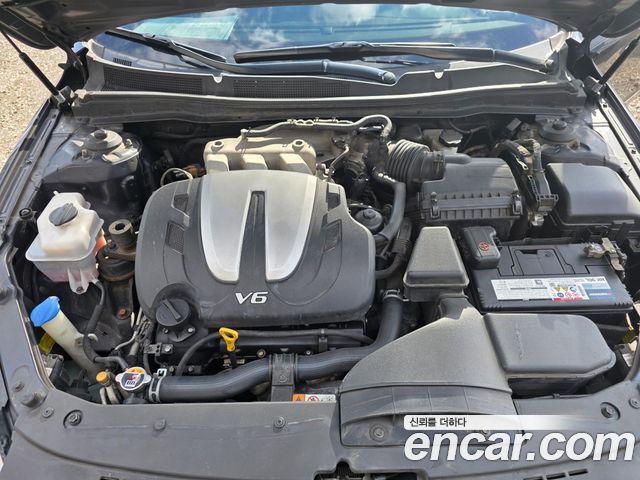 Kia K7 2016 — photo 17