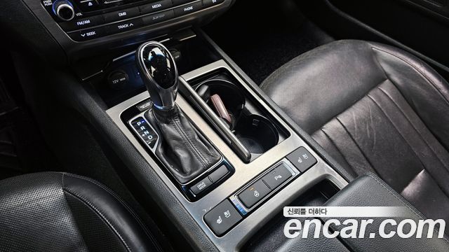 Hyundai Genesis 2014 — photo 9