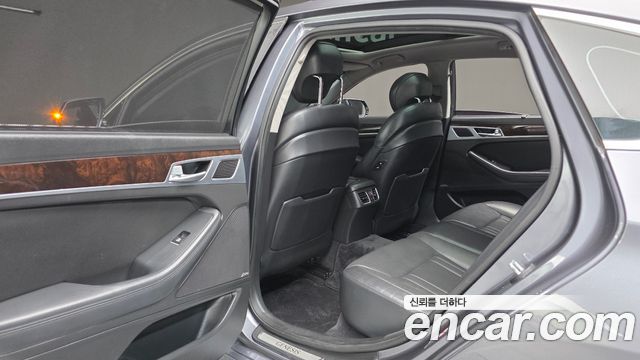 Hyundai Genesis 2014 — photo 17