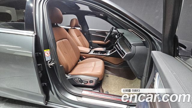 Audi A6 2020 — photo 11