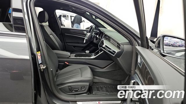 Audi A6 2022 — photo 11