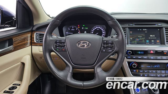 Hyundai Sonata 2016 — photo 13