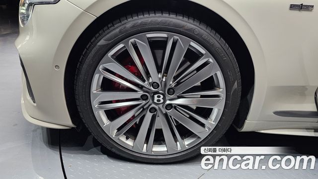 Bentley Continental 2025 — photo 5