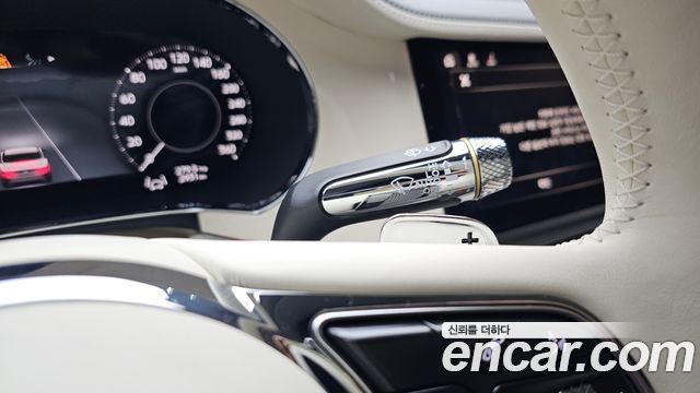 Bentley Continental 2025 — photo 16