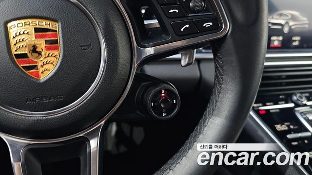 Porsche Panamera 2018 — photo 18