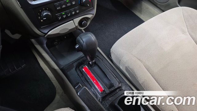Hyundai Sonata 2004 — photo 9