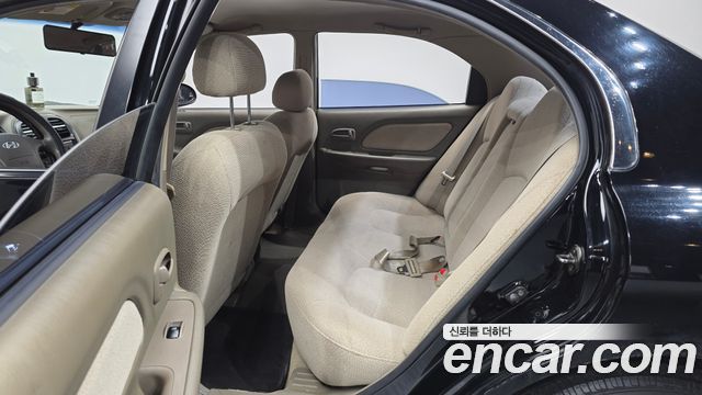Hyundai Sonata 2004 — photo 13