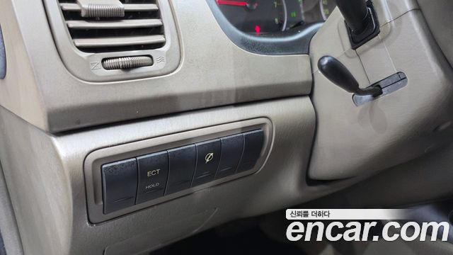 Hyundai Sonata 2004 — photo 17