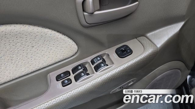 Hyundai Sonata 2004 — photo 18