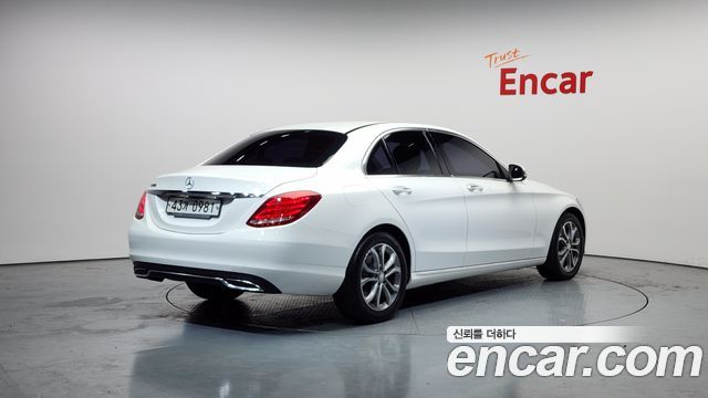 Mercedes-Benz C-Class 2016 — photo 2