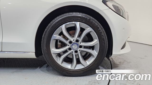 Mercedes-Benz C-Class 2016 — photo 5