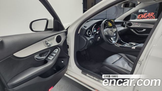 Mercedes-Benz C-Class 2016 — photo 10