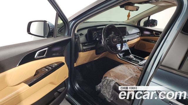 Kia Canival 2021 — photo 10