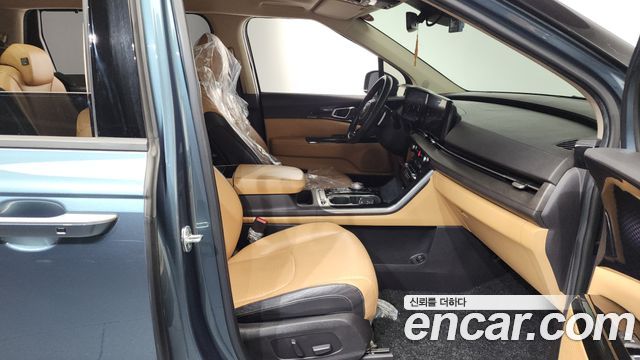 Kia Canival 2021 — photo 11
